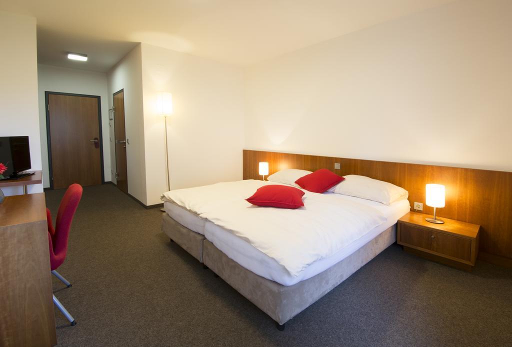 Hotel Thalinger Hof Kronstorf Exteriér fotografie